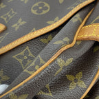 Louis Vuitton Shoulder Bag Monogram Saumur 30 Brown — view 7