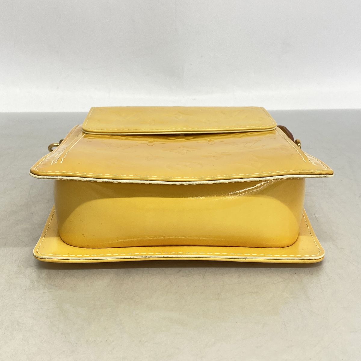 Louis Vuitton Handbag Vernis Mott Lime Yellow — view 3