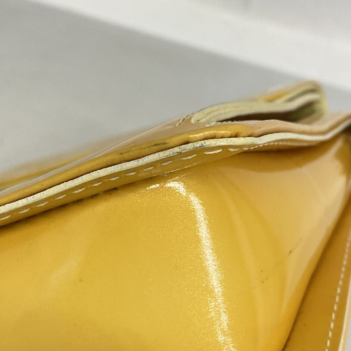 Louis Vuitton Handbag Vernis Mott Lime Yellow — view 6