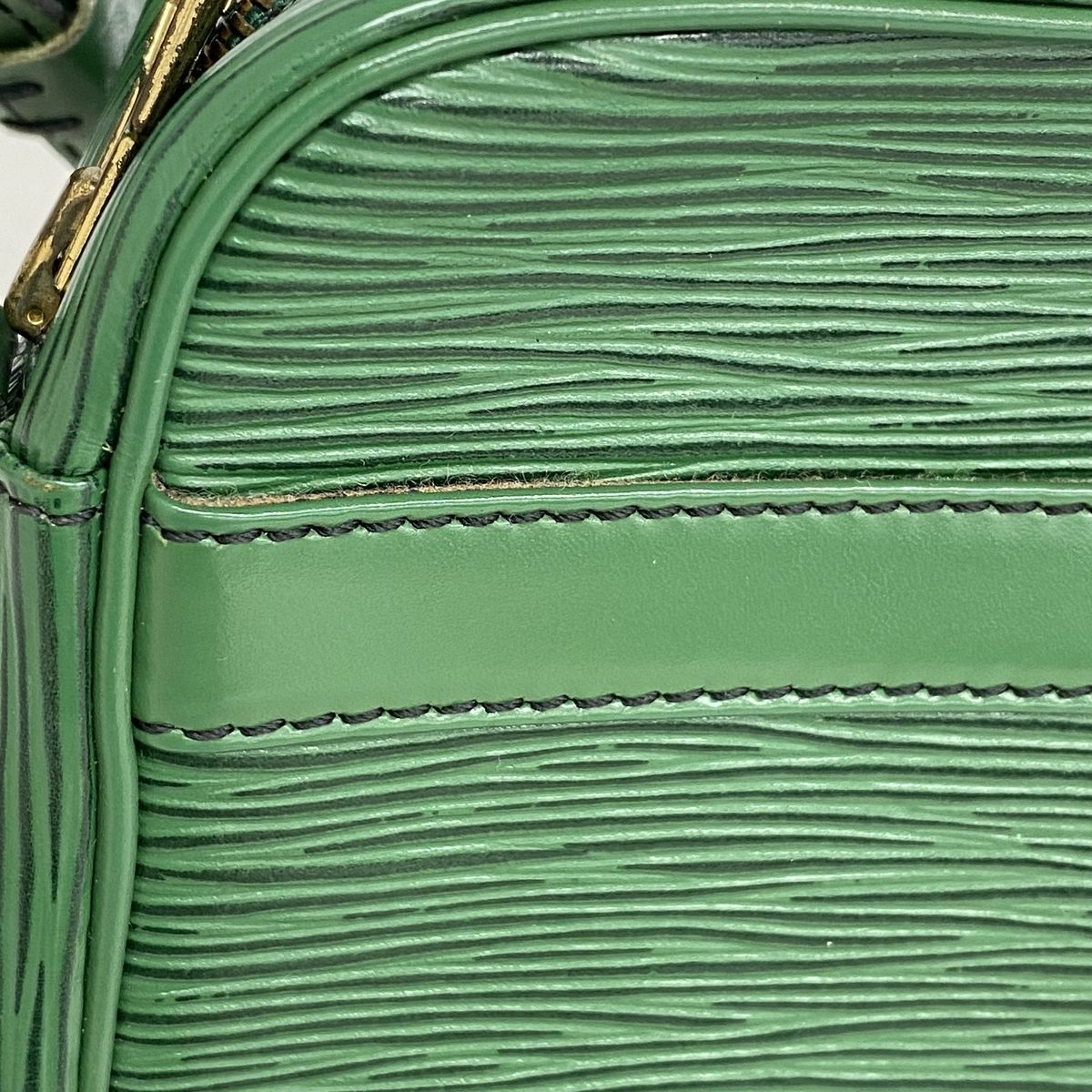 Louis Vuitton Shoulder Bag Epi Trocadero 24 Borneo Green — view 7
