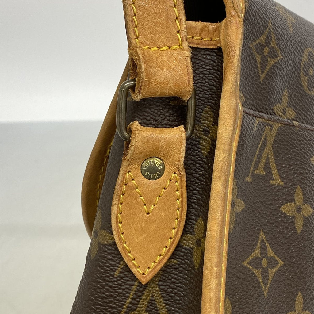 Louis Vuitton Shoulder Bag Monogram Gibeciere MM Brown — view 8