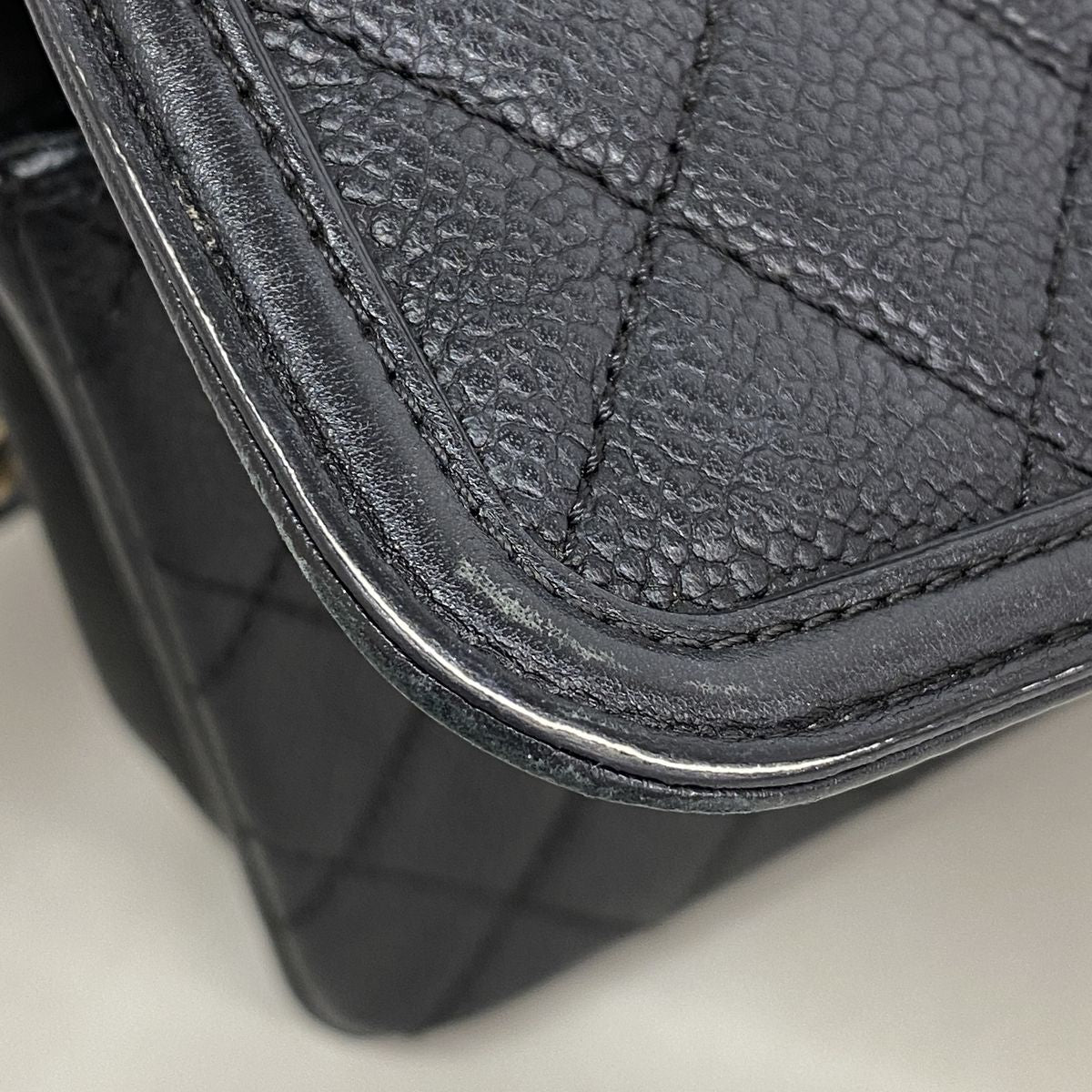 Chanel Shoulder Bag CC Filigree Caviar Leather Black Gold — view 8