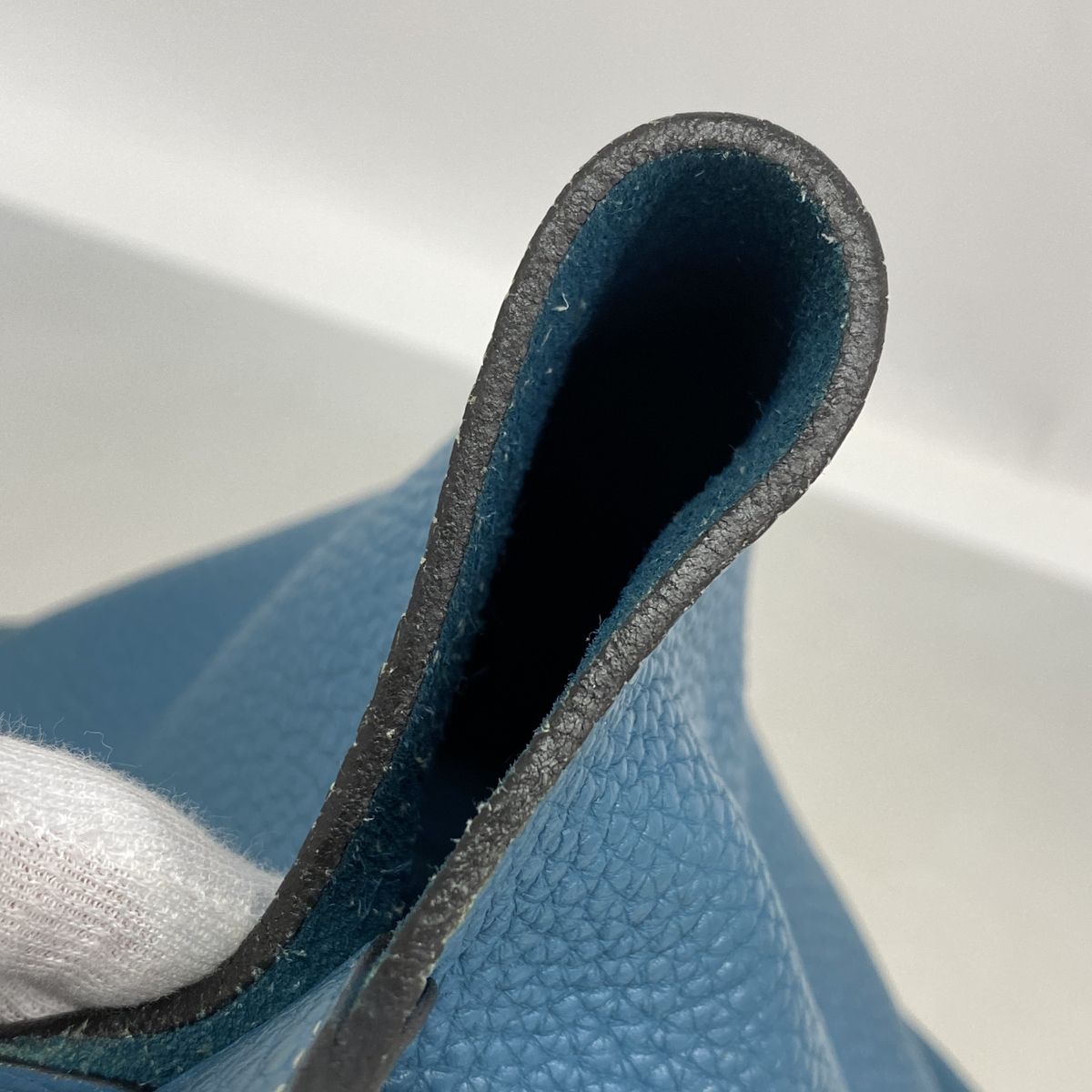 Hermes Handbag Picotin Lock MM Taurillon Clemence Blue Jean Silver — view 7