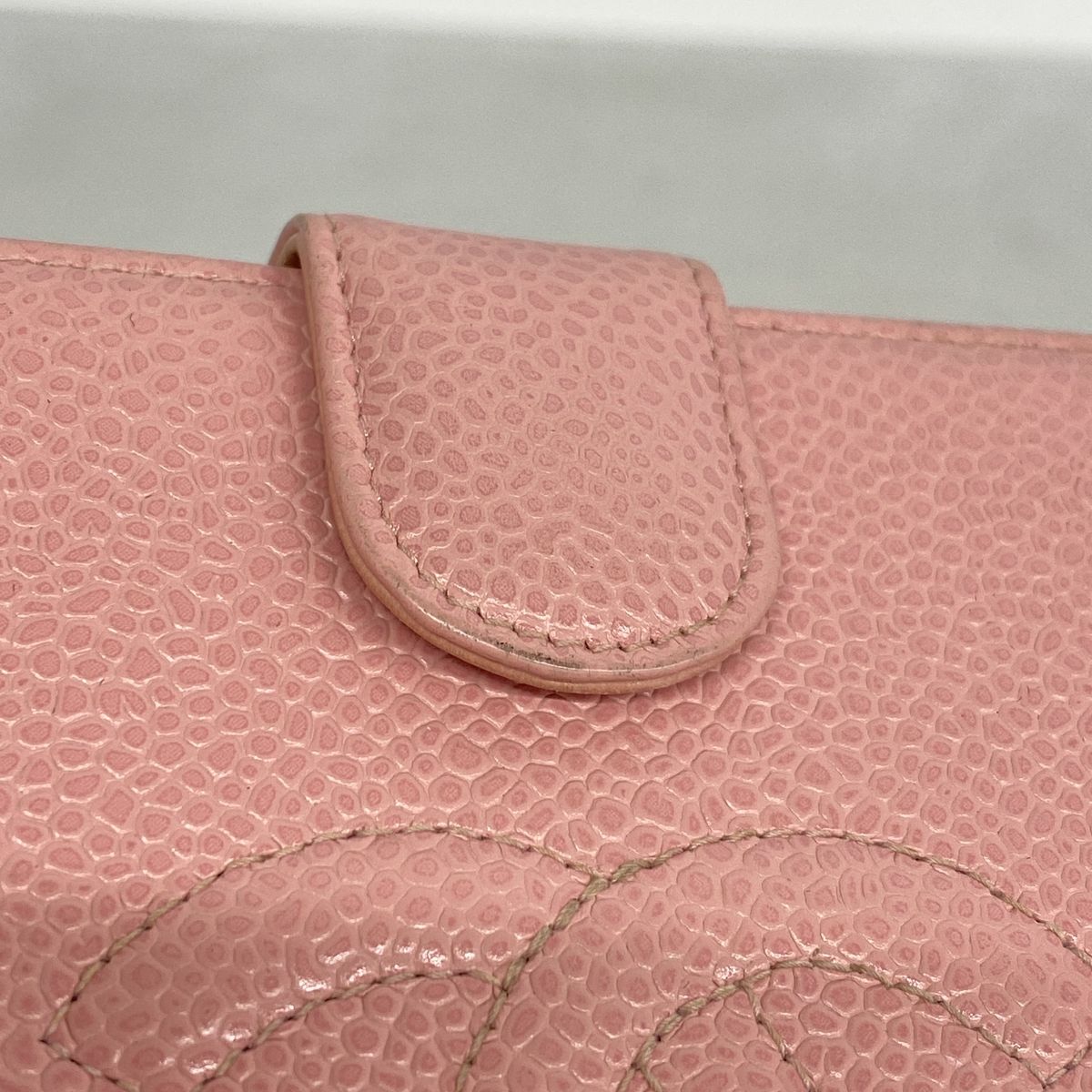 Chanel Wallet Caviar Leather Pink Gold — view 8
