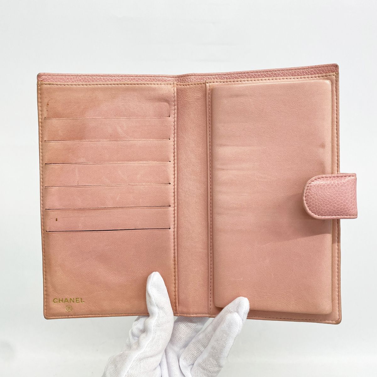 Chanel Wallet Caviar Leather Pink Gold — view 3