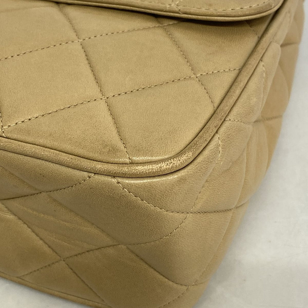 Chanel Shoulder Bag Quilted Jumbo CC Logo Lambskin Beige Gold — view 6