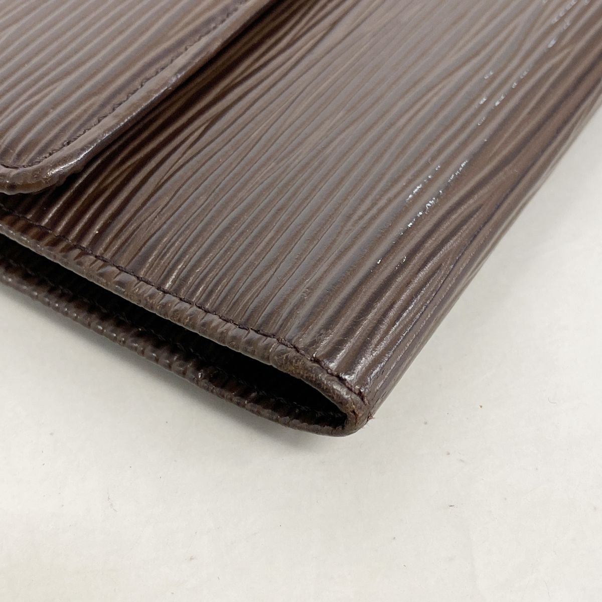 Louis Vuitton Trifold Wallet Epi Porte Tresor International Mocha — view 7