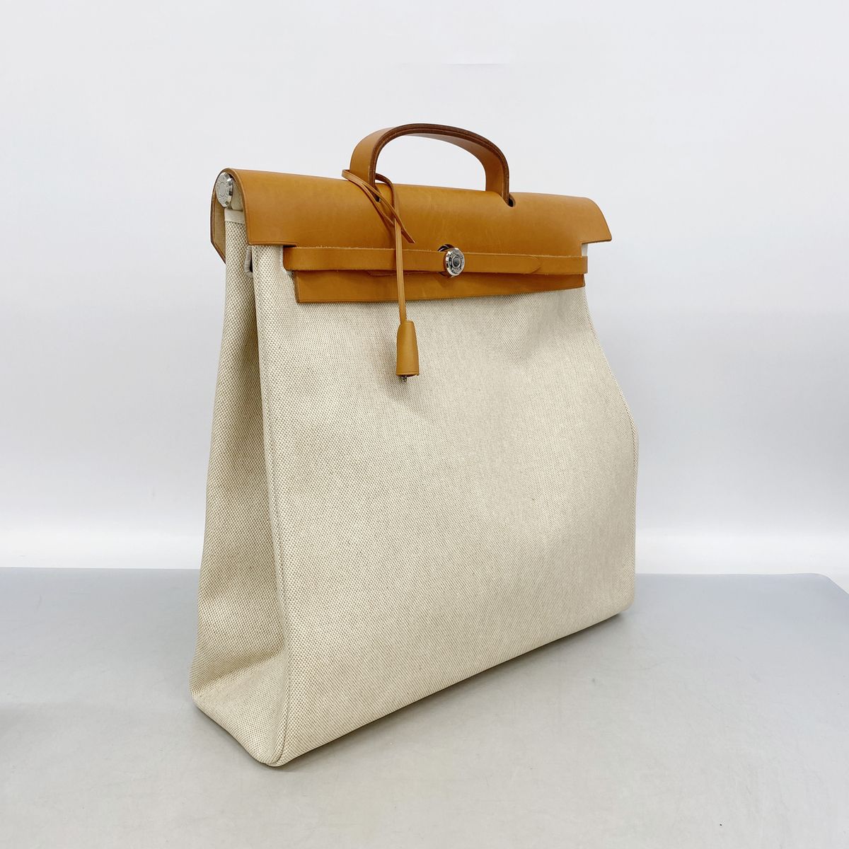 Hermes Handbag Herbag MM Toile H Natural Silver 2-Way Bag — view 2
