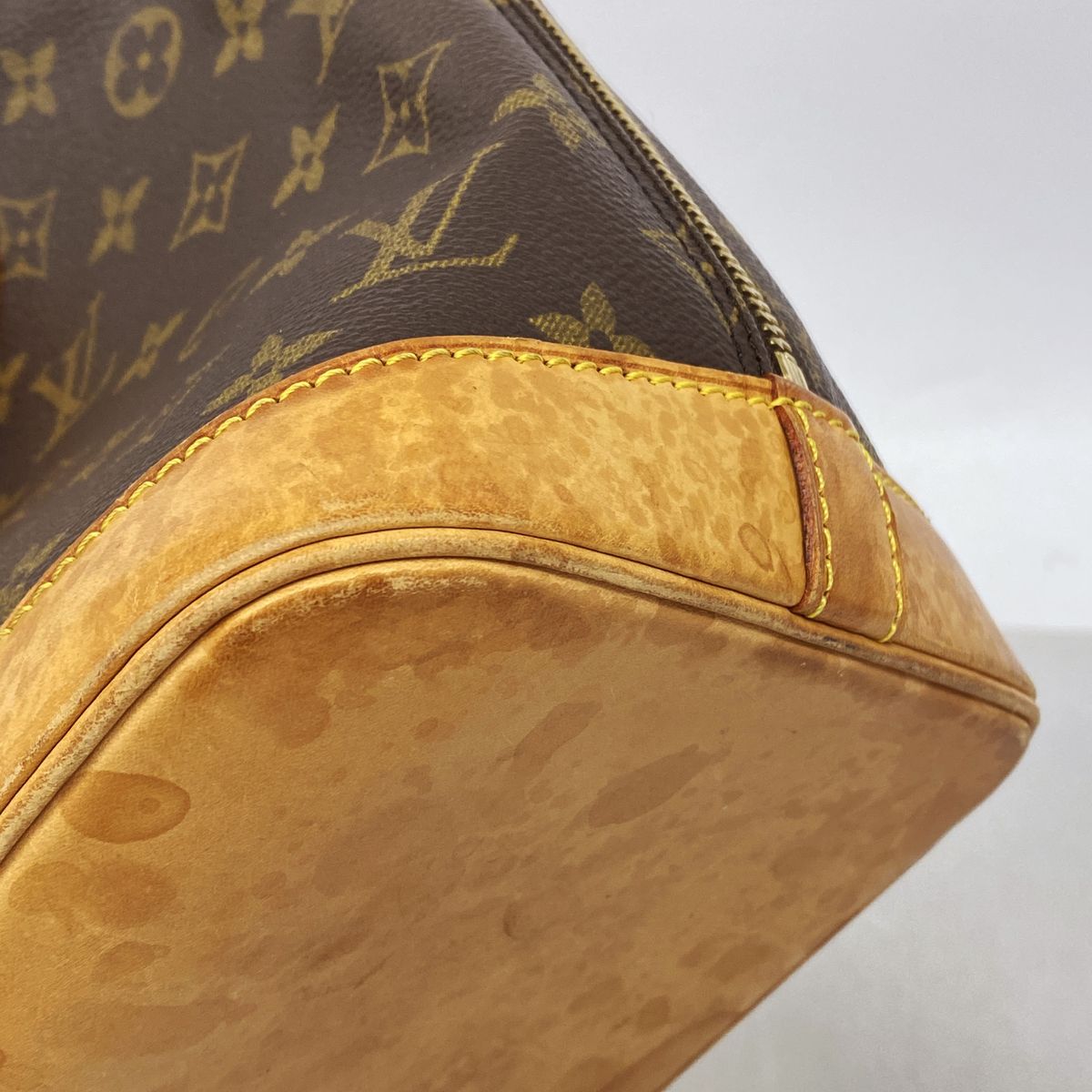 Louis Vuitton Handbag Monogram Alma Brown — view 6