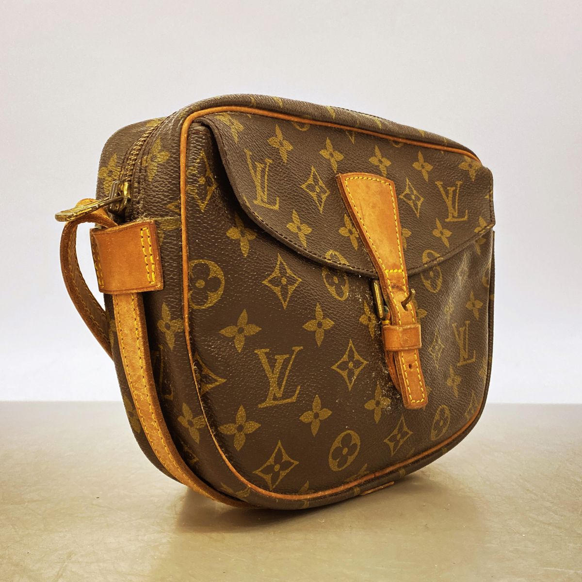 Louis Vuitton Shoulder Bag Monogram Jeune Fille MM Brown — view 2