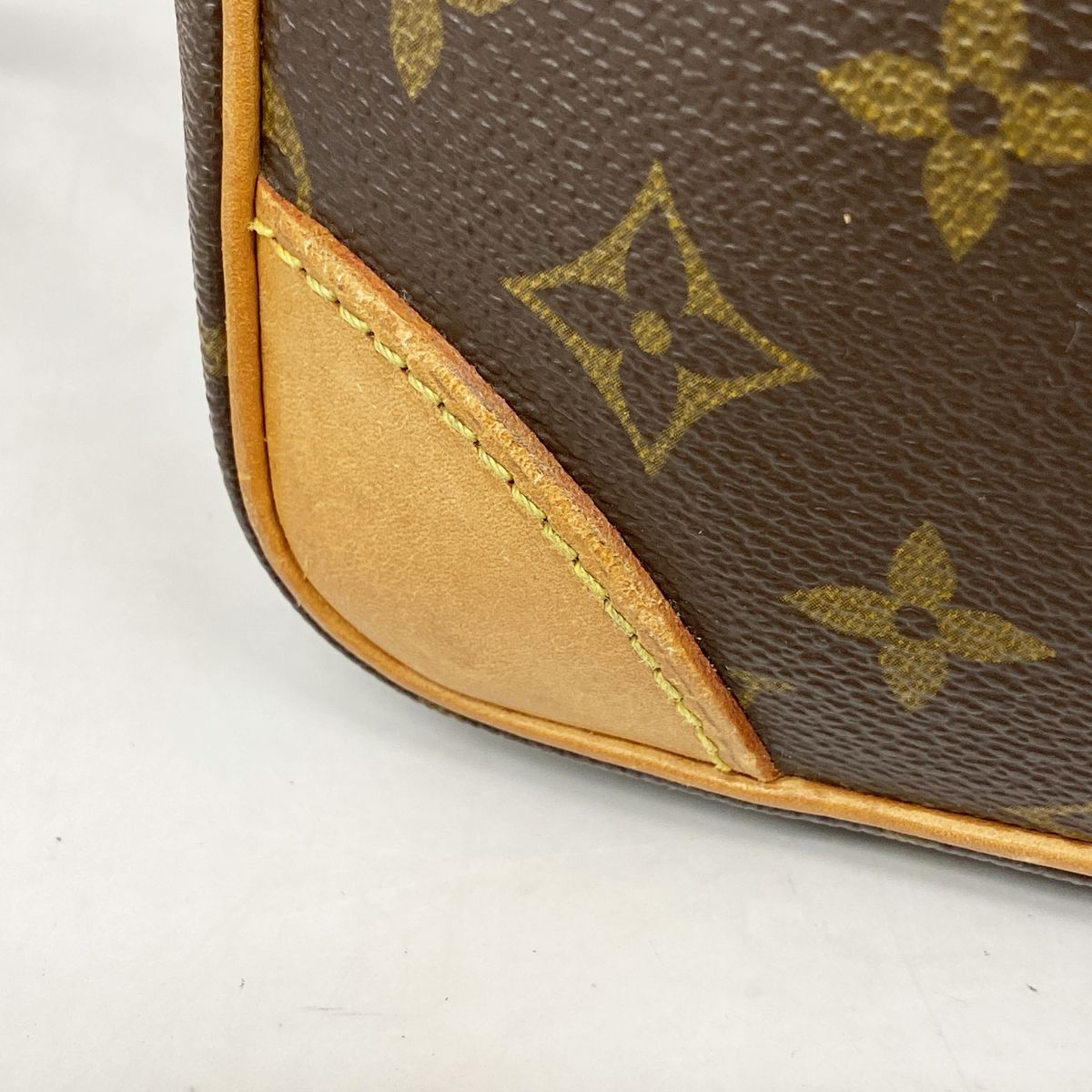 Louis Vuitton Shoulder Bag Monogram Amazone Brown — view 8