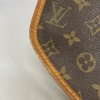 Louis Vuitton Shoulder Bag Monogram Saumur 30 Brown — view 6