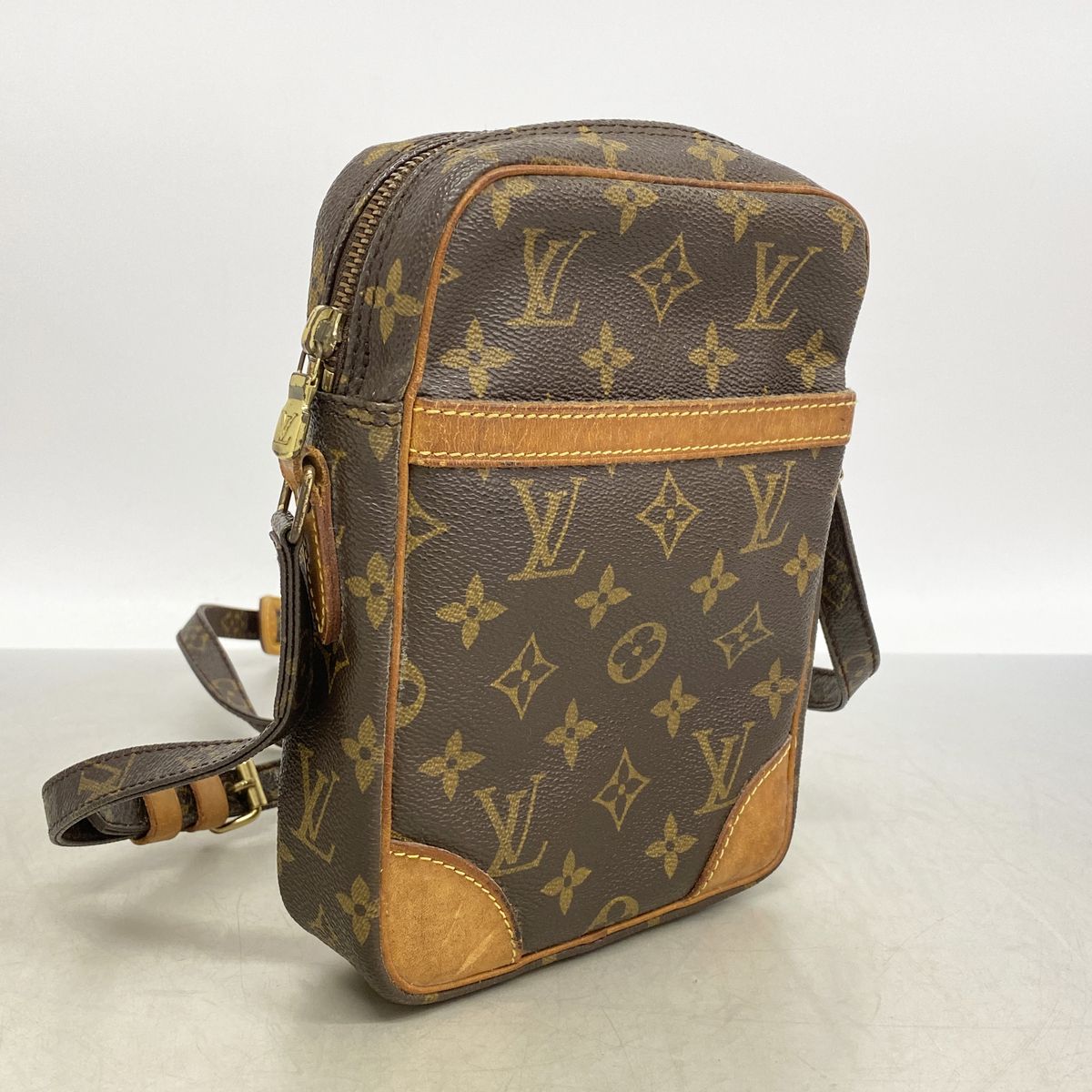 Louis Vuitton Shoulder Bag Monogram Danube Brown — view 2