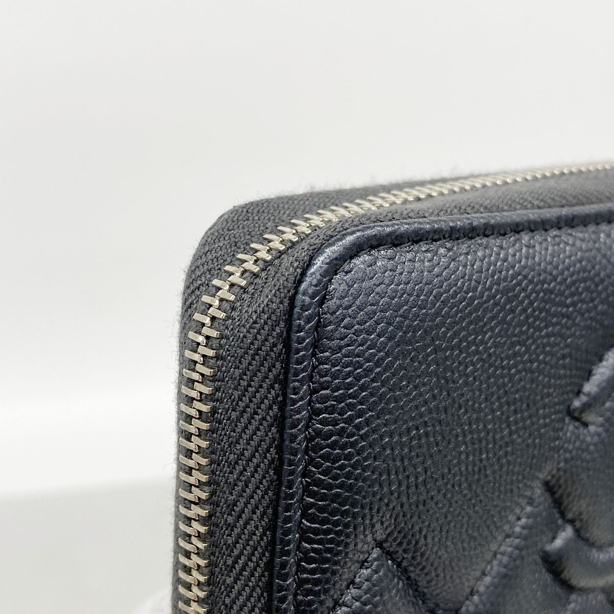 Chanel Wallet Quilted Caviar Leather Black Silver — view 7