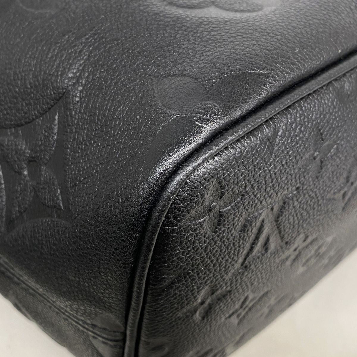 Louis Vuitton Tote Bag Monogram Empreinte Neverfull MM Noir — view 6