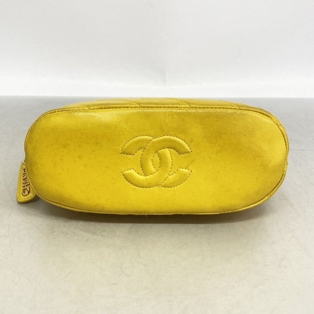 Chanel Handbag Quilted Lambskin Yellow Gold — view 3