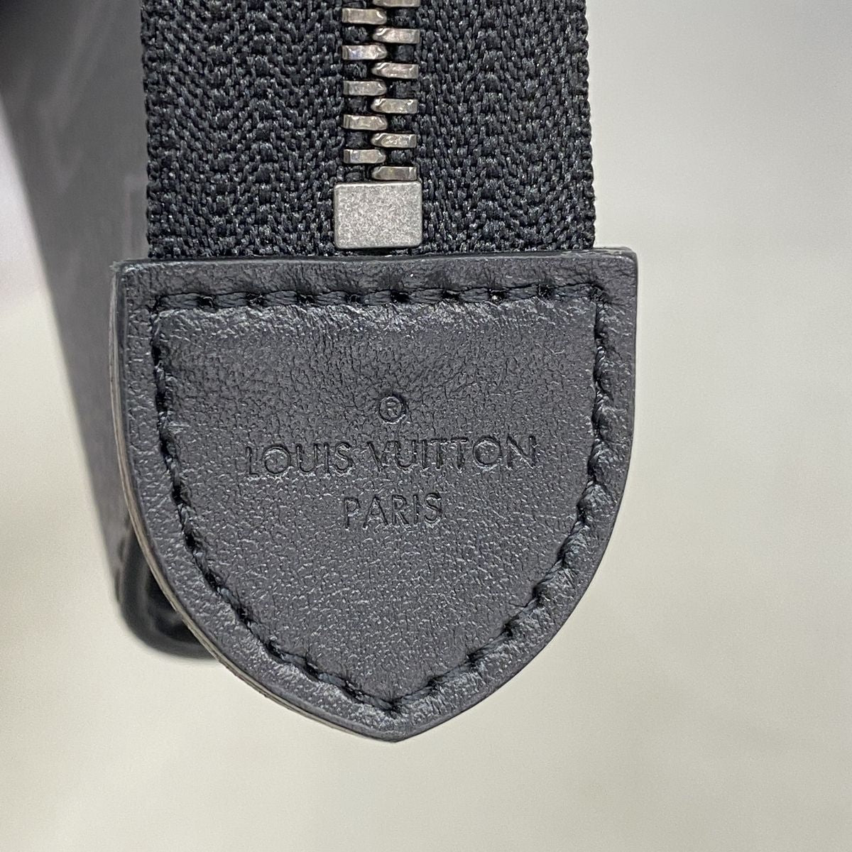 Louis Vuitton Coin Purse Monogram Eclipse Pochette Cles Voyage Black — view 5