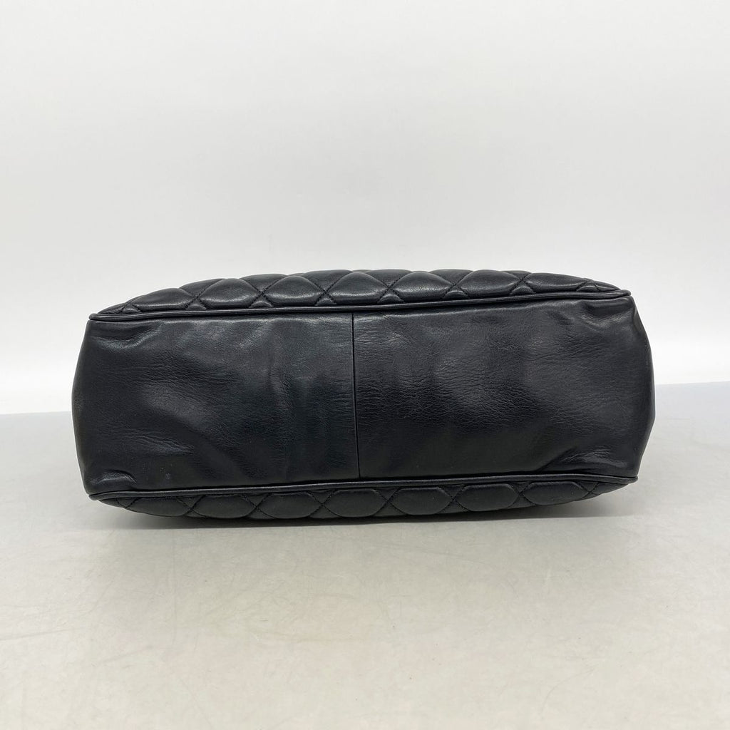 Chanel Shoulder Bag Quilted Lambskin Black Gold — view 3