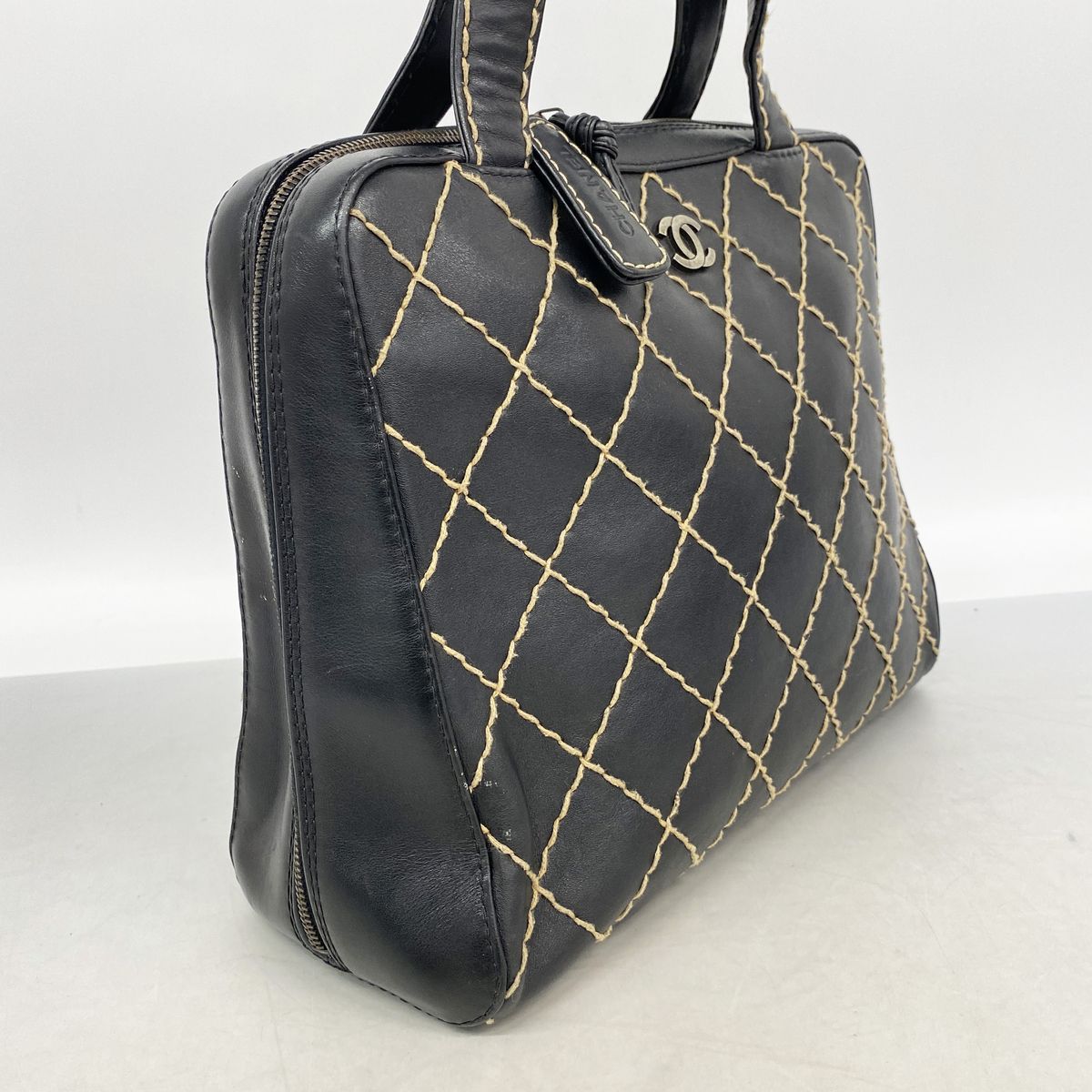 Chanel Handbag Wild Stitch Leather Black Gold — view 2