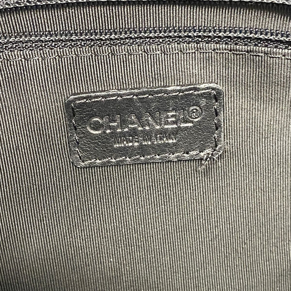 Chanel Handbag Wild Stitch Leather Black Gold — view 5