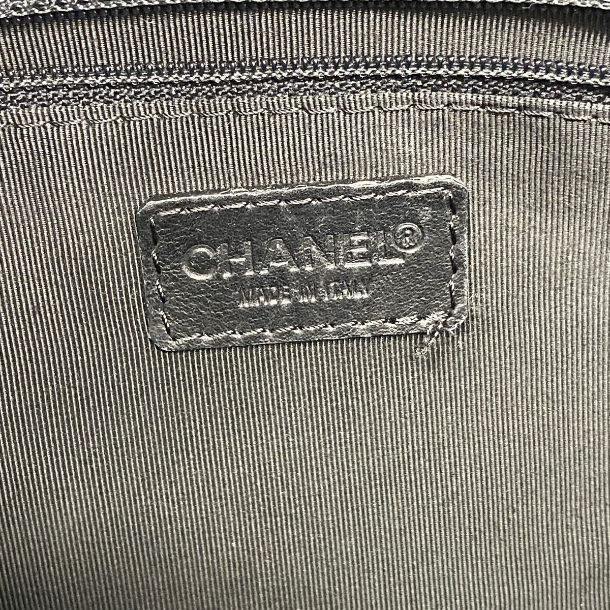 Chanel Handbag Wild Stitch Leather Black Gold — view 5