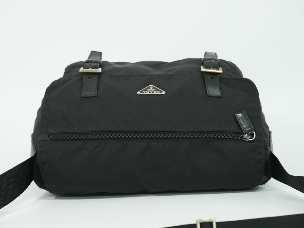 Prada Nylon Shoulder Bag Pochette Black — view 5
