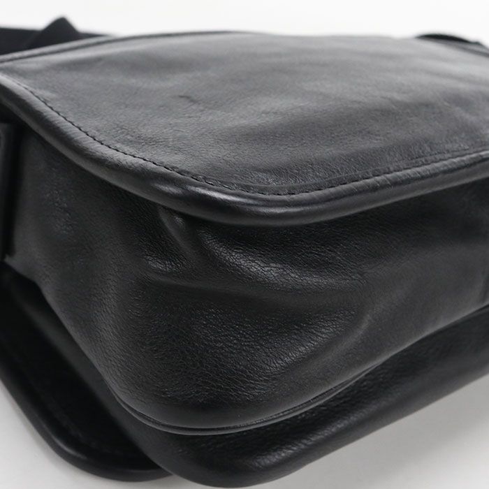 Saint Laurent Small Messenger Niki Shoulder Bag Leather — view 8