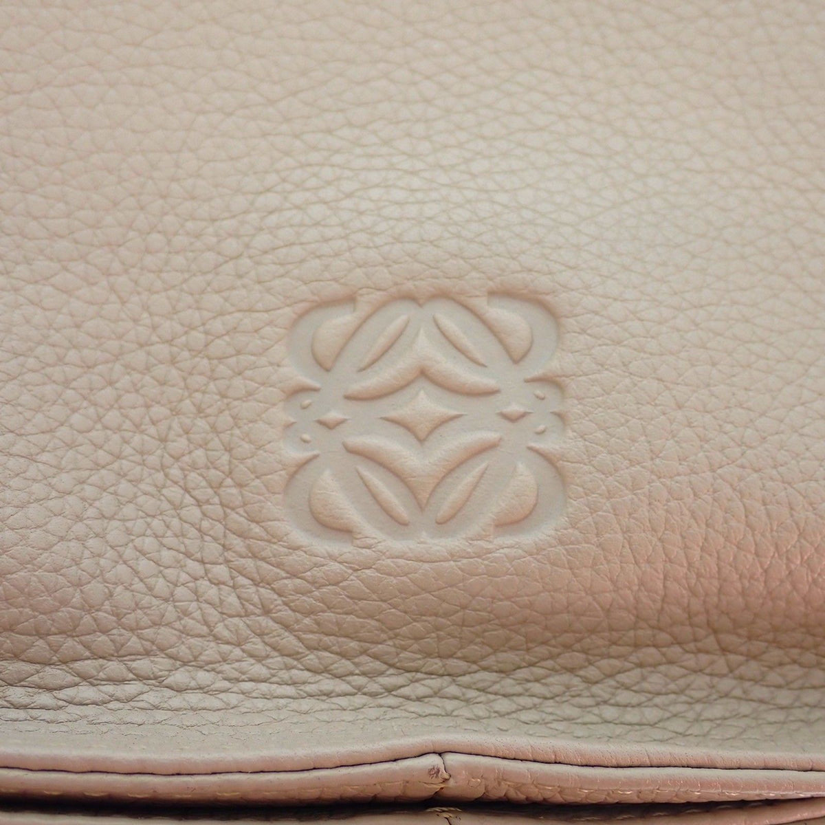 Loewe Flamenco 30 Shoulder Bag Calfskin Beige Gold — view 8