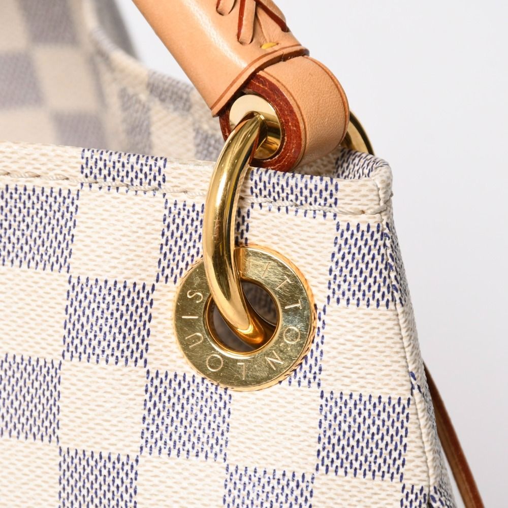 Louis Vuitton Artsy MM Shoulder Bag Monogram Leather Gold — view 5