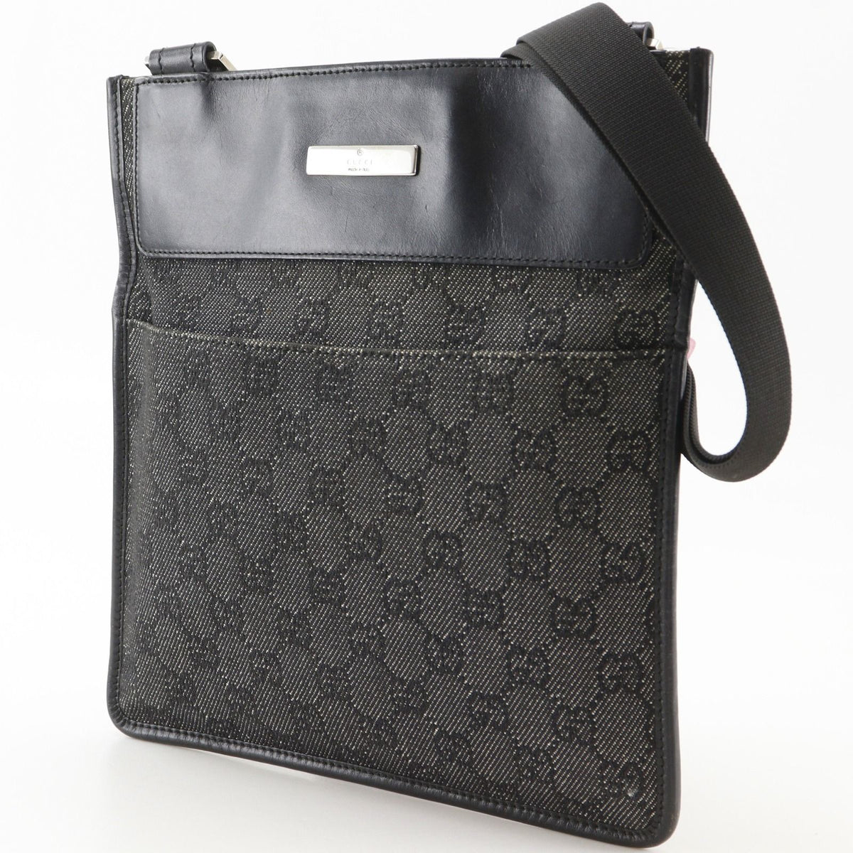 Gucci GG Canvas Black Shoulder Bag — view 2