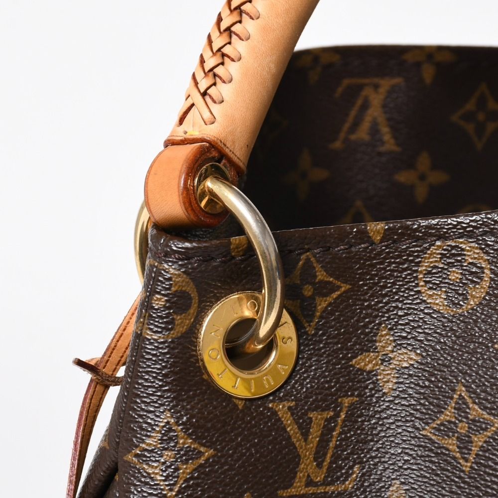 Louis Vuitton Artsy MM Shoulder Bag Monogram Leather Gold — view 7