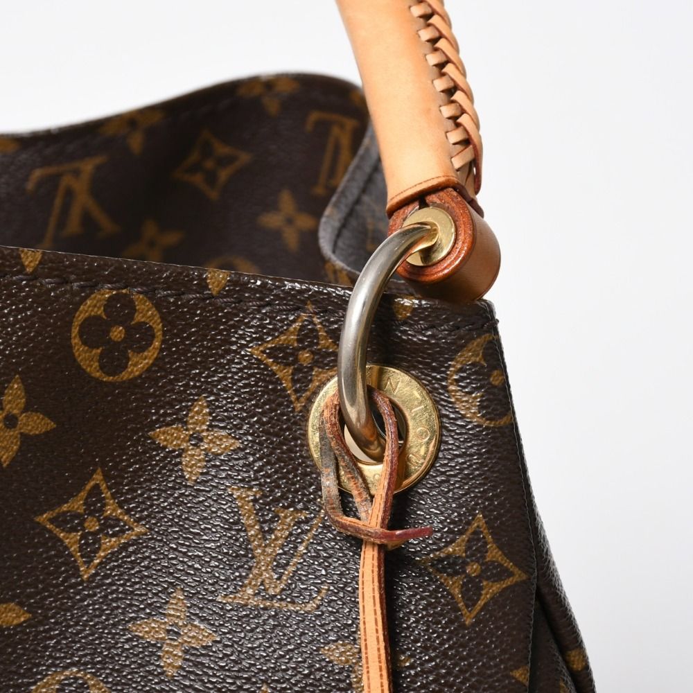 Louis Vuitton Artsy MM Shoulder Bag Monogram Leather Gold — view 8