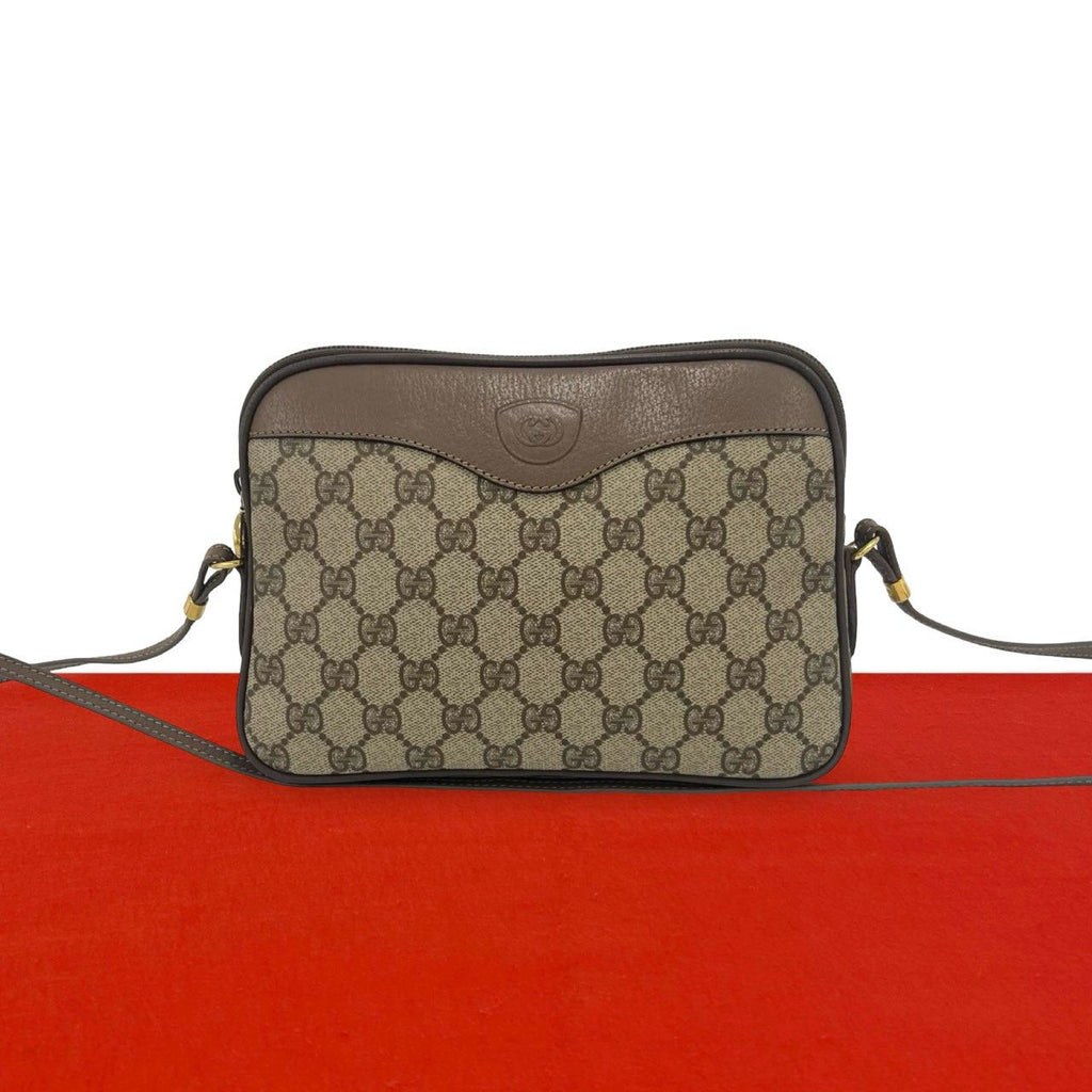 Gucci Vintage GG Pattern Logo Leather Shoulder Bag Pochette Crossbody Brown
