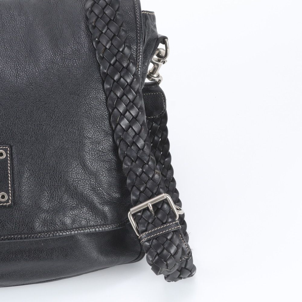 Gucci Crest Leather Shoulder Bag Crossbody Messenger Business — view 2