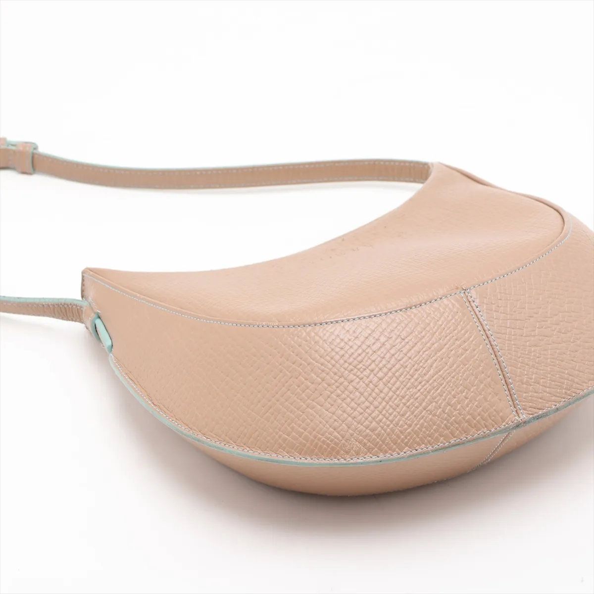 Loewe Vintage Leather Shoulder Bag — view 4