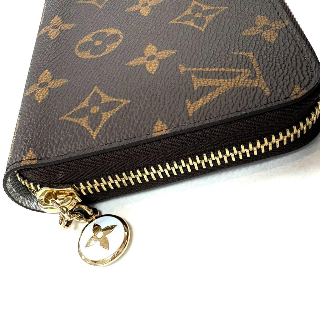 Louis Vuitton Zippy Wallet Monogram Azur Blue Long Canvas — view 3