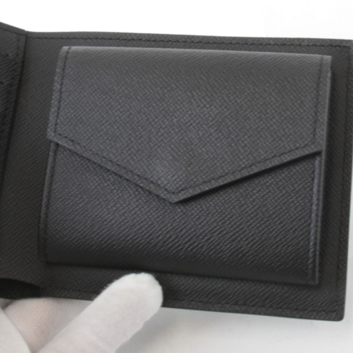 Louis Vuitton Portefeuille Marco Bifold Wallet Taiga Black — view 7