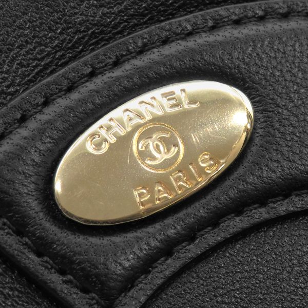 Chanel Shoulder Bag CC Logo Chain Lambskin Black Gold 27 — view 5