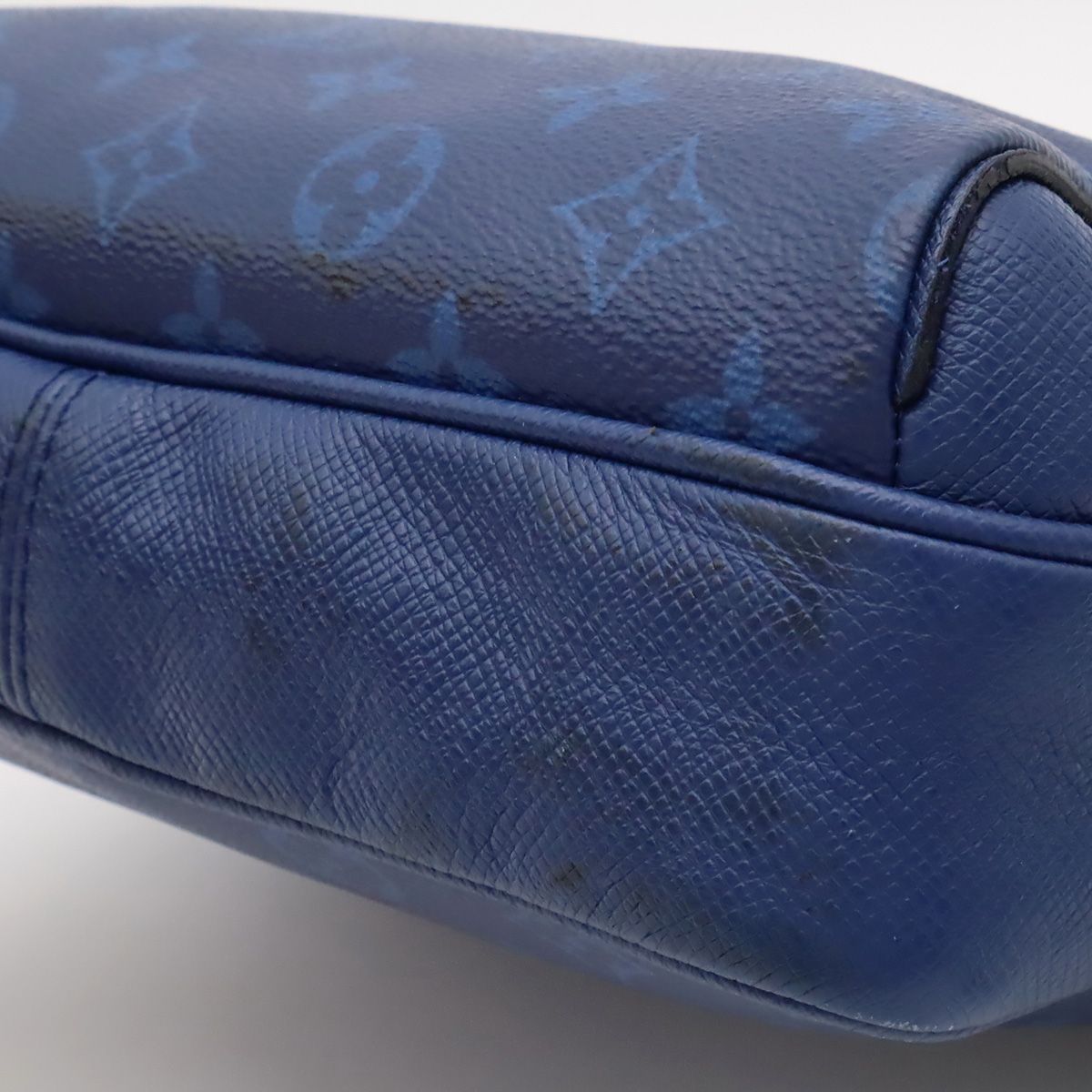 Louis Vuitton Taigarama Outdoor Messenger PM Shoulder Bag Crossbody Cobalt Blue — view 3