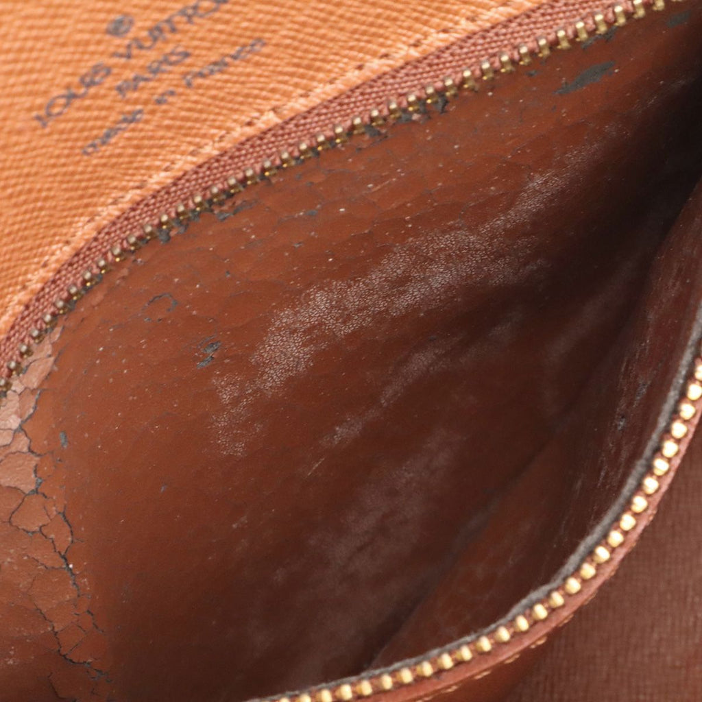 Louis Vuitton Monogram Saint-cloud MM 18 Shoulder Bag Pochette — view 8