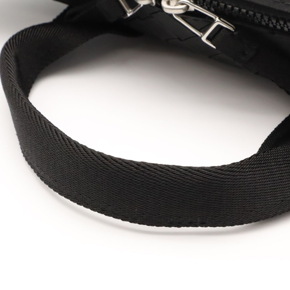 Bottega Veneta Intrecciato 2-Way Shoulder Bag Rubber Fabric Black — view 5