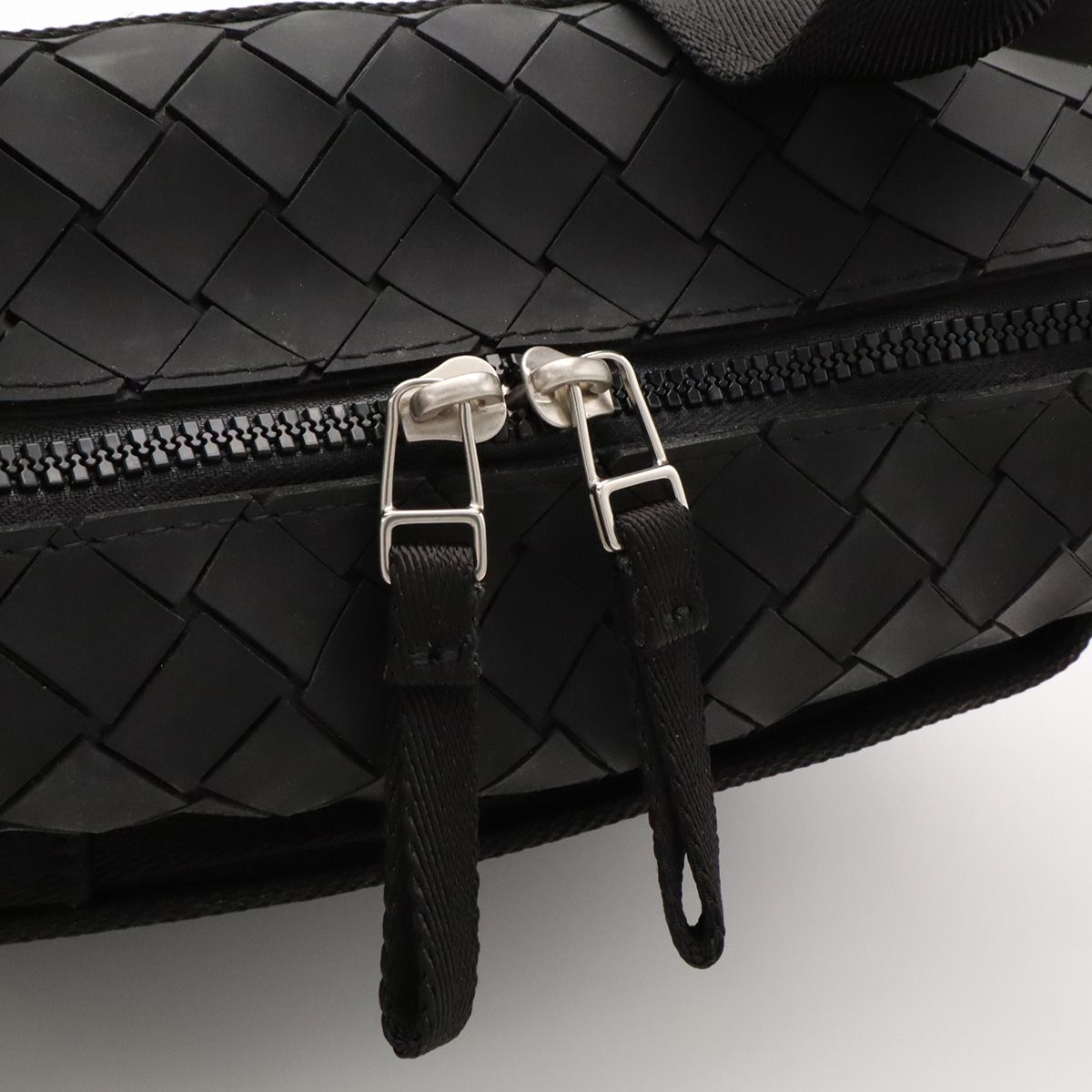 Bottega Veneta Intrecciato 2-Way Shoulder Bag Rubber Fabric Black — view 6