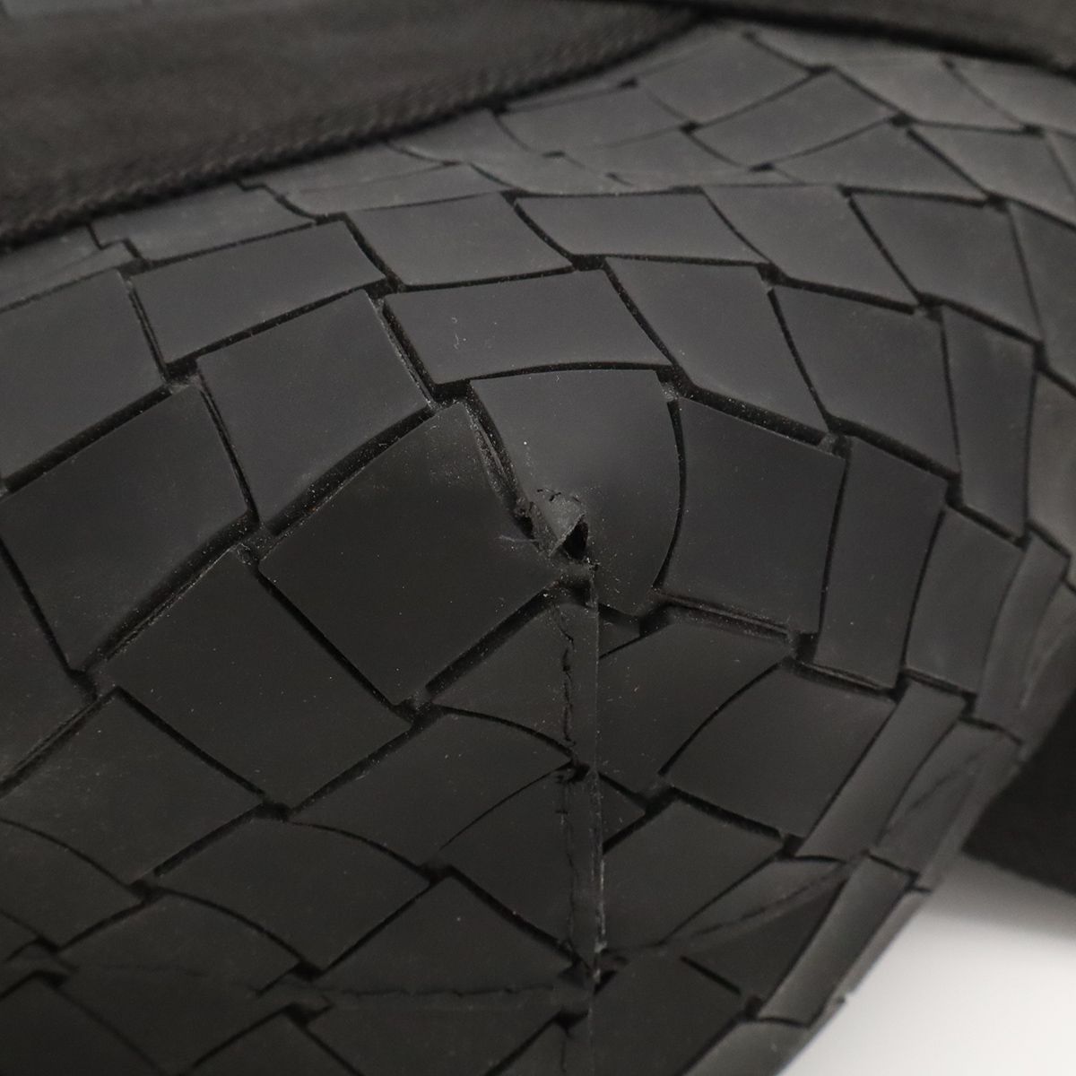Bottega Veneta Intrecciato 2-Way Shoulder Bag Rubber Fabric Black — view 3