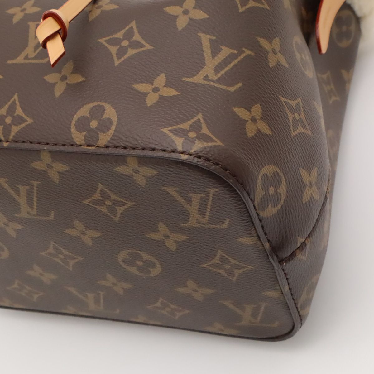 Louis Vuitton Cozygram Monogram Neo Noe BB 2-Way Shoulder Bag Shearling Fleece — view 3