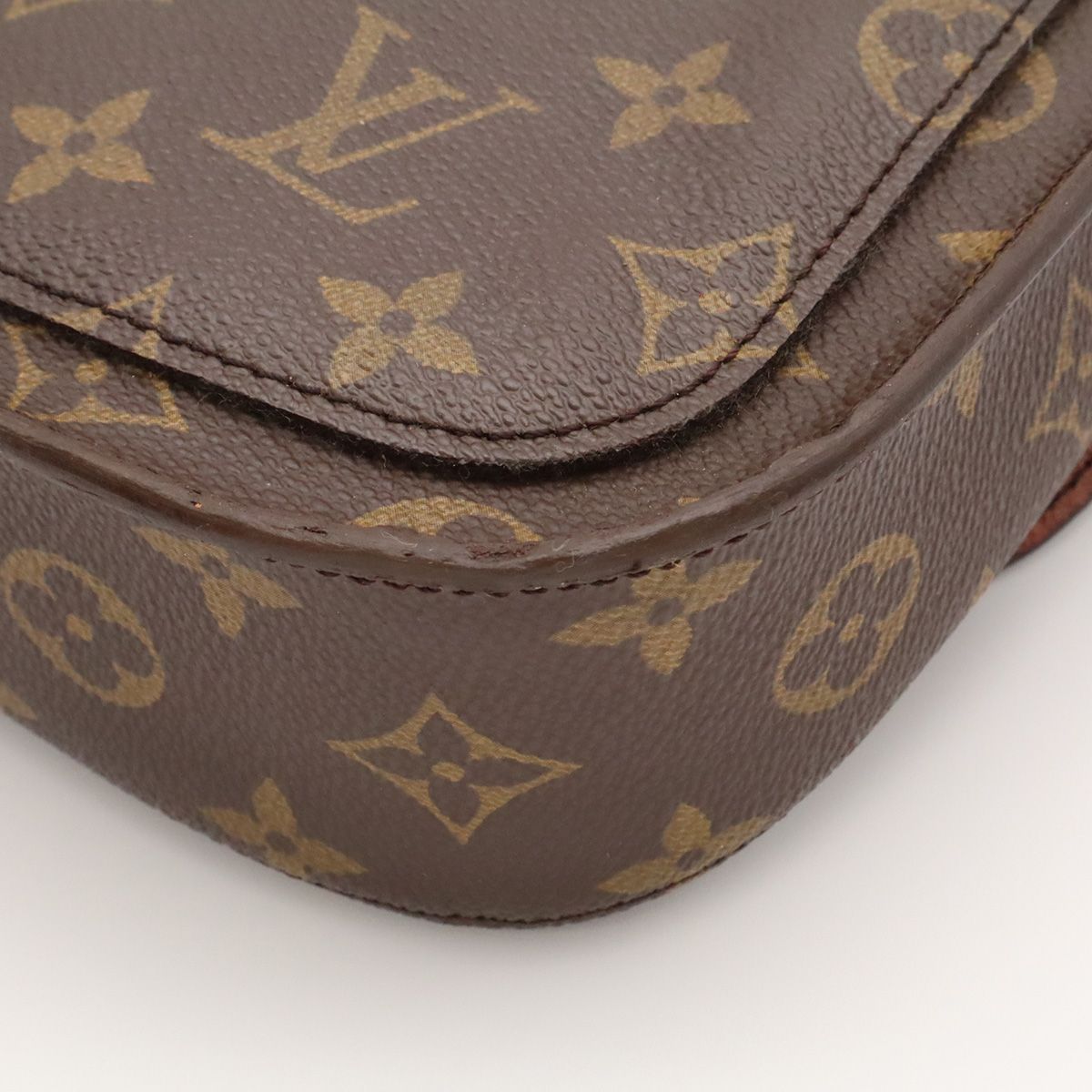 Louis Vuitton Monogram Saint-cloud MM 18 Shoulder Bag Pochette — view 3