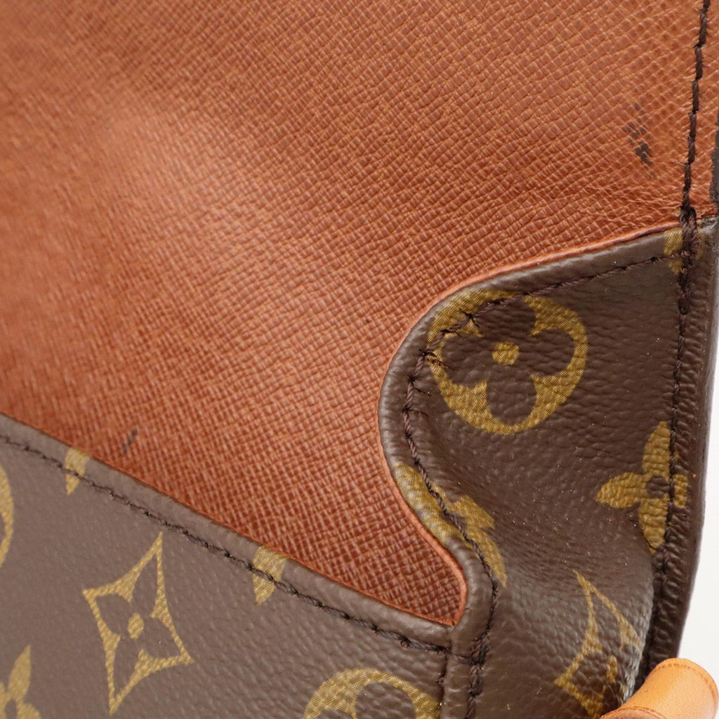 Louis Vuitton Monogram Saint-cloud MM 18 Shoulder Bag Pochette — view 8