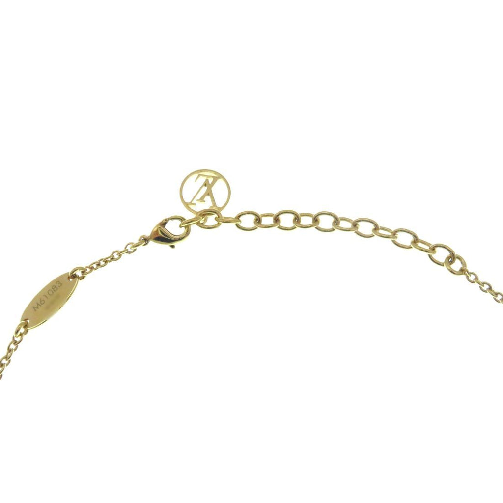 Louis Vuitton Essential V Necklace Gold Plated — view 3