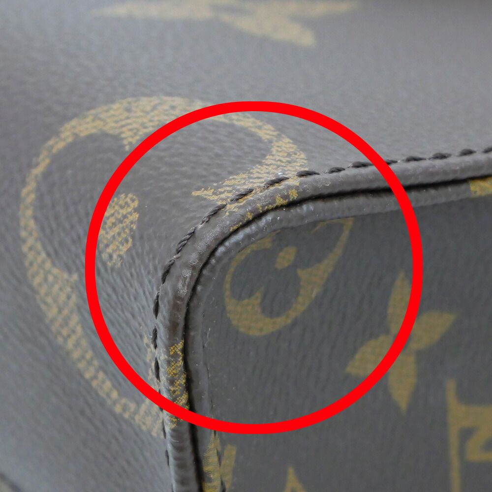 Louis Vuitton On The Go PM Shoulder Bag Hand Monogram Giant Gold — view 8