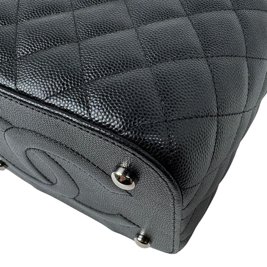 Chanel Vanity Shoulder Bag — view 8