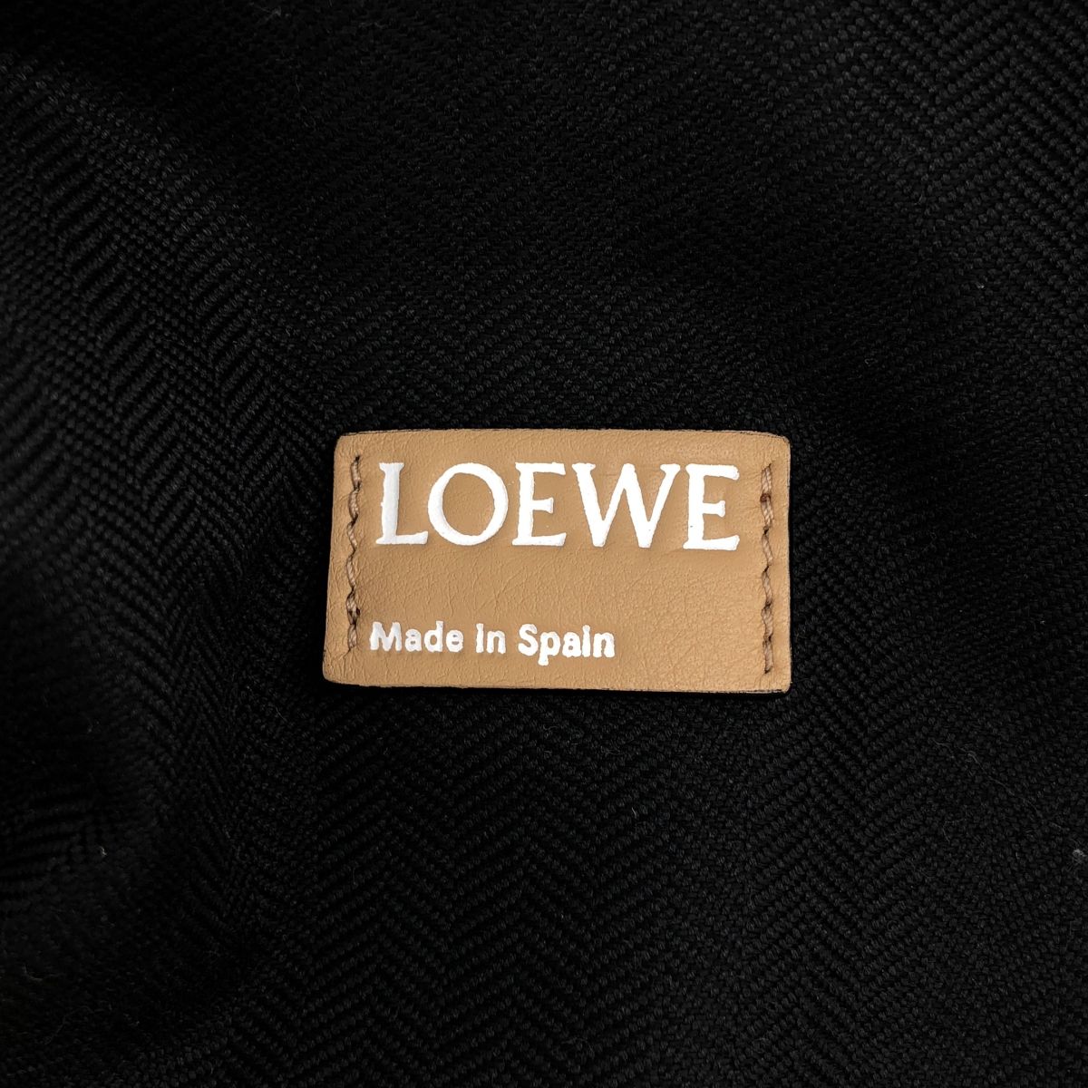 Loewe Suede Leather Handbag Beige Black — view 4